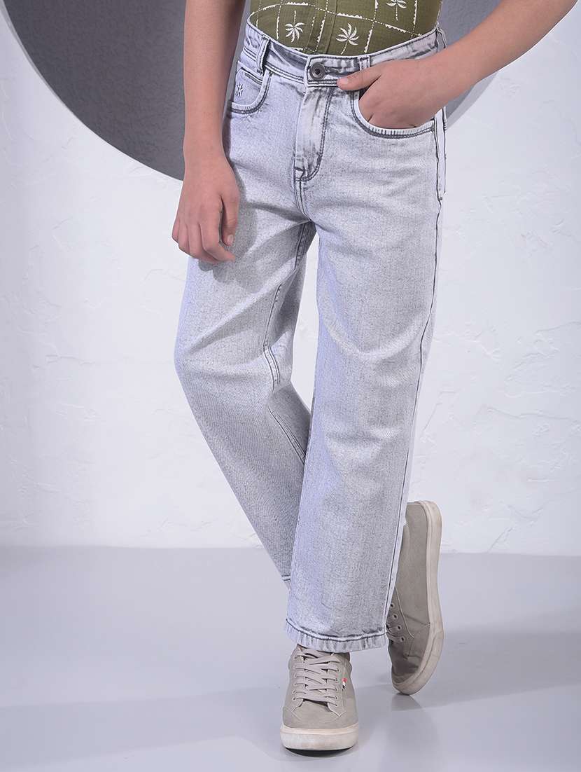 boys solid mid rise straight fit jeans