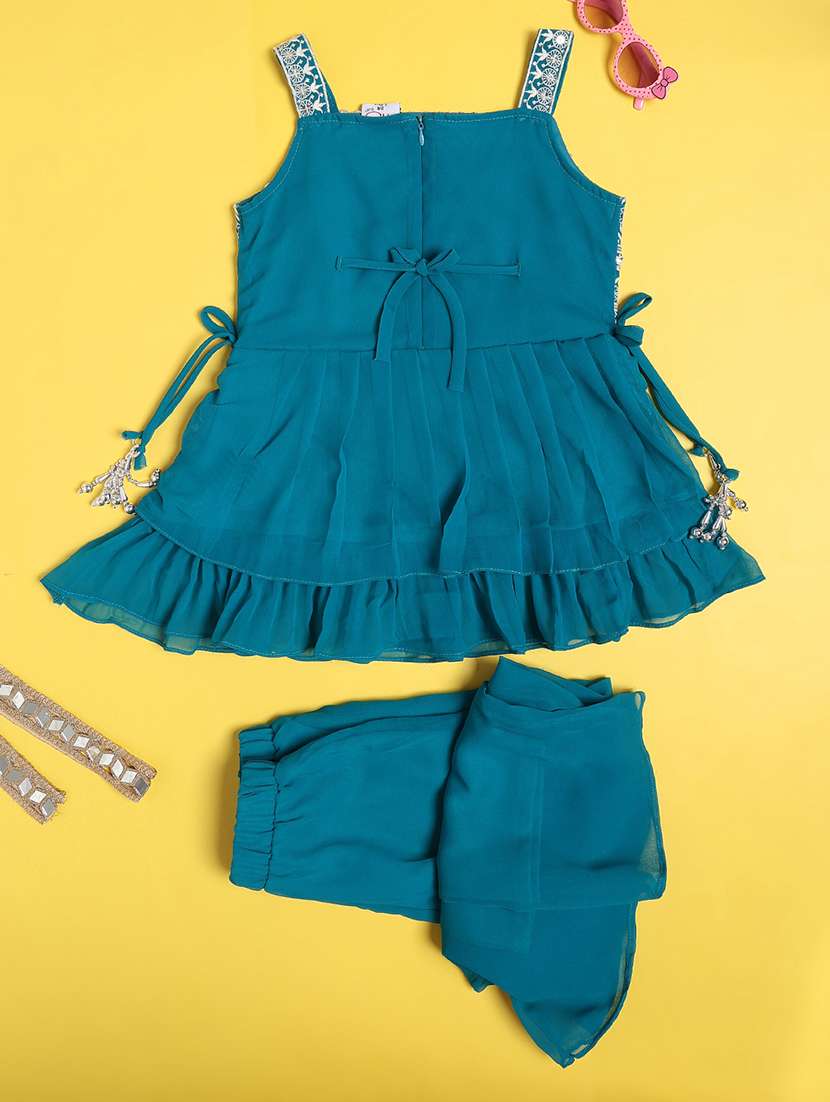 girls embroidered sleeveless kurta palazzo set - 22395722 -  Standard Image - 3