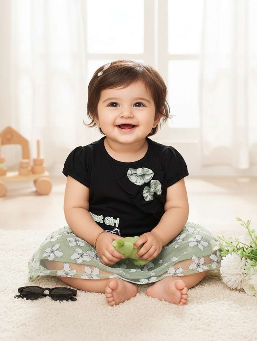 girls printed short sleeves top and skirt set