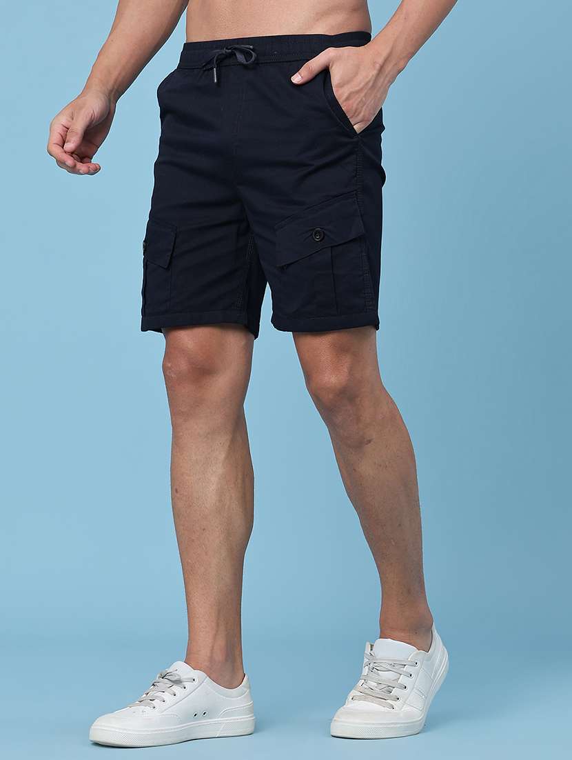 men solid mid rise cargo shorts - 22396018 -  Standard Image - 3