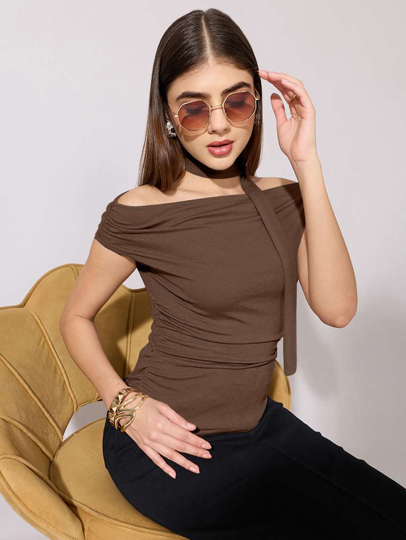 women solid off shoulder top with neck tie