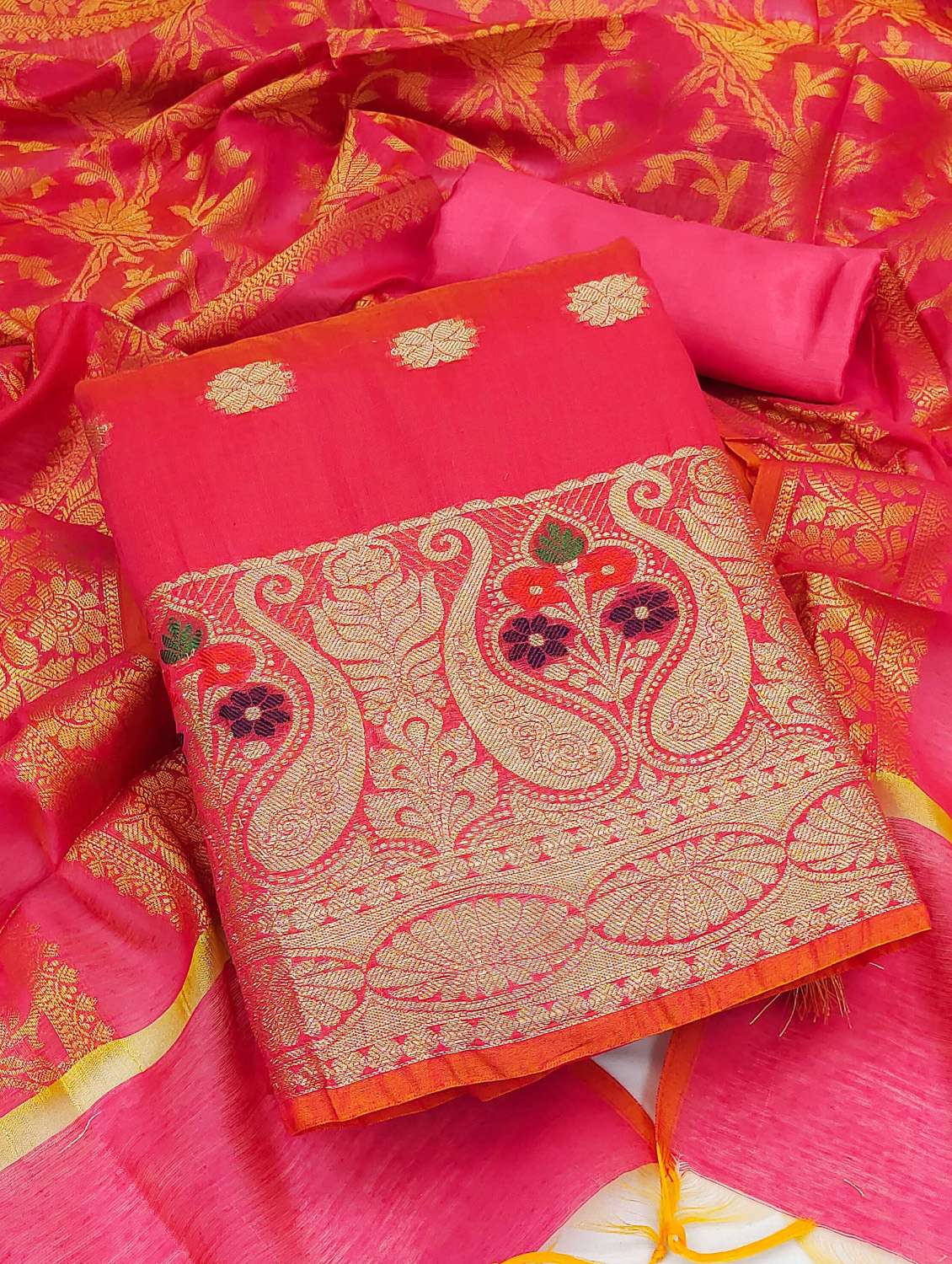 women self design unstitched suit set
