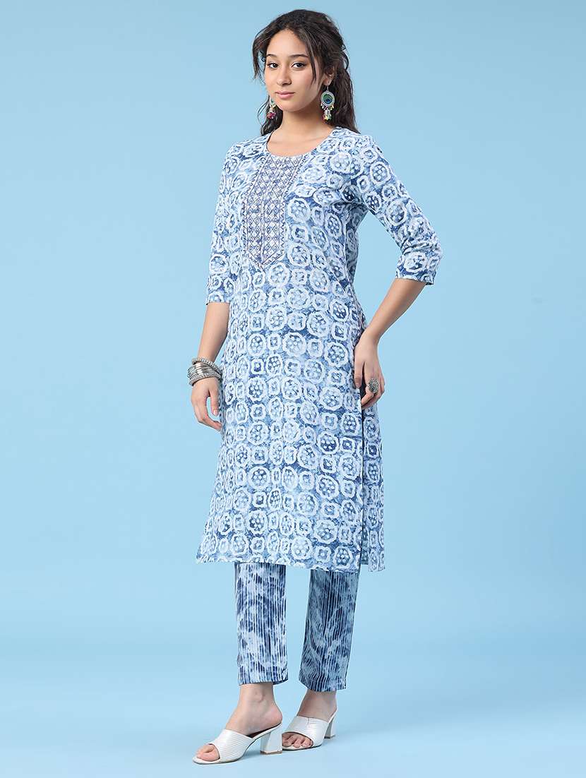 women printed three quarter sleeve kurta pant with dupatta set - 22399566 -  Standard Image - 3
