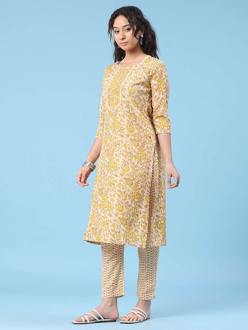 women printed three quarter sleeve kurta pant with dupatta set - 22399573 -  Standard Image - 3