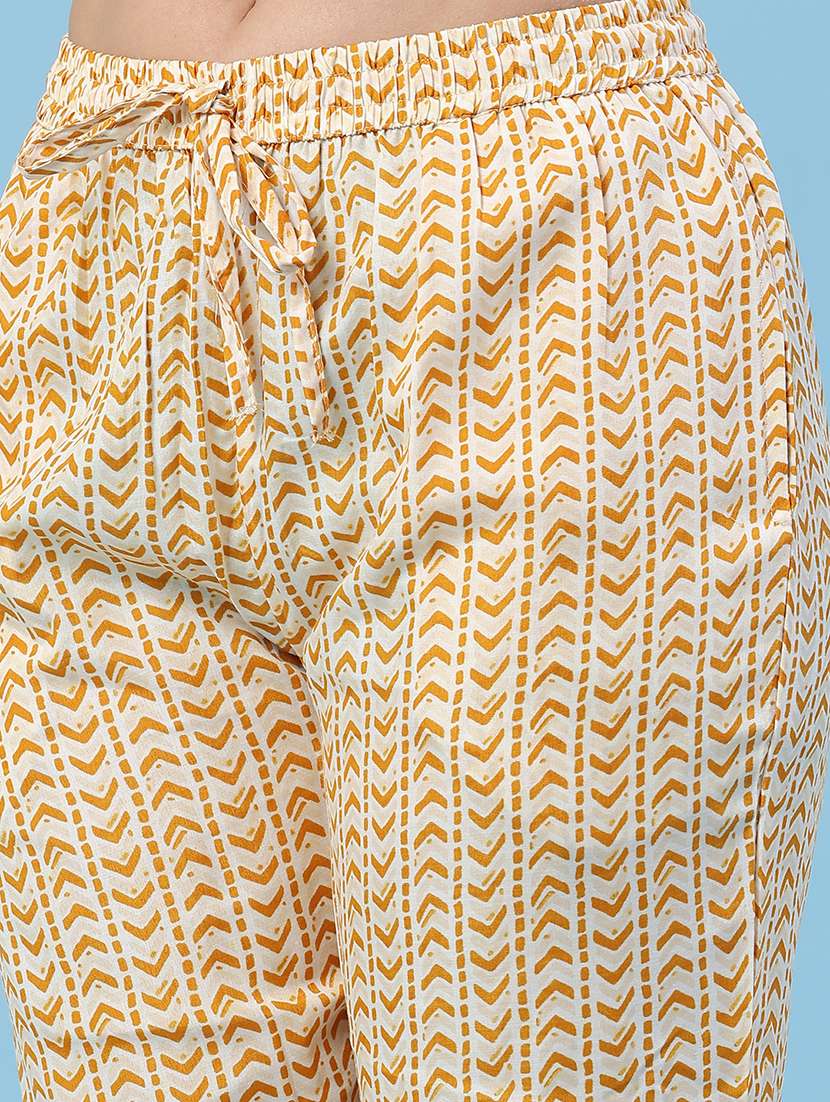 women printed three quarter sleeve kurta pant with dupatta set - 22399573 -  Standard Image - 5
