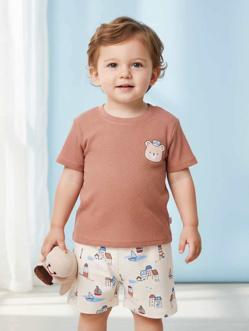 boys printed short sleeves t-shirt and shorts set