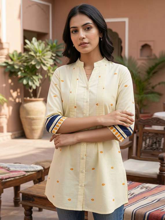 women printed three quarter sleeve straight kurti