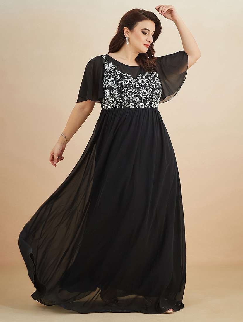 women plus size embroidered flared sleeve dress