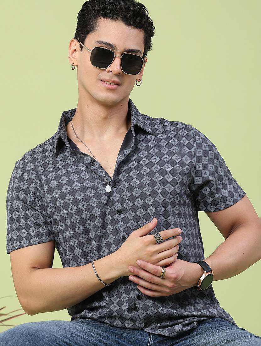 men printed short sleeves regular fit shirt