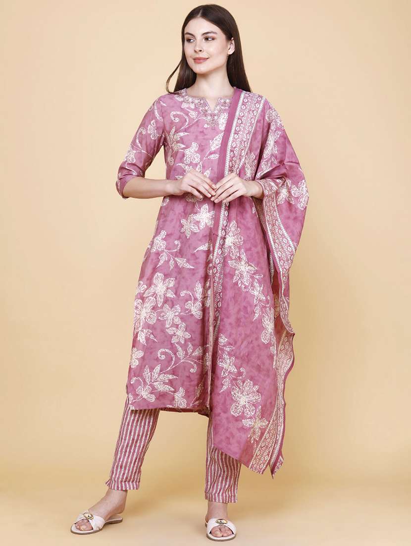 women printed three quarter sleeves kurta pant set with dupatta