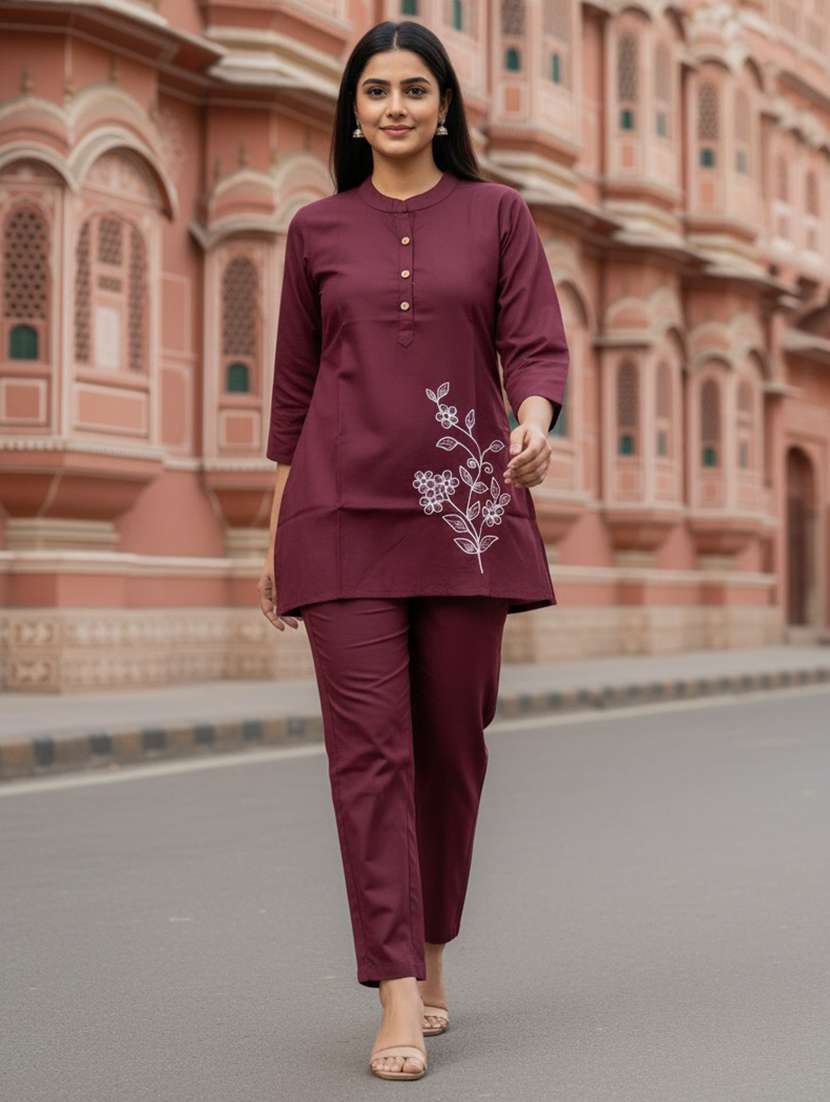 women solid with work three quarter sleeve kurta pant set