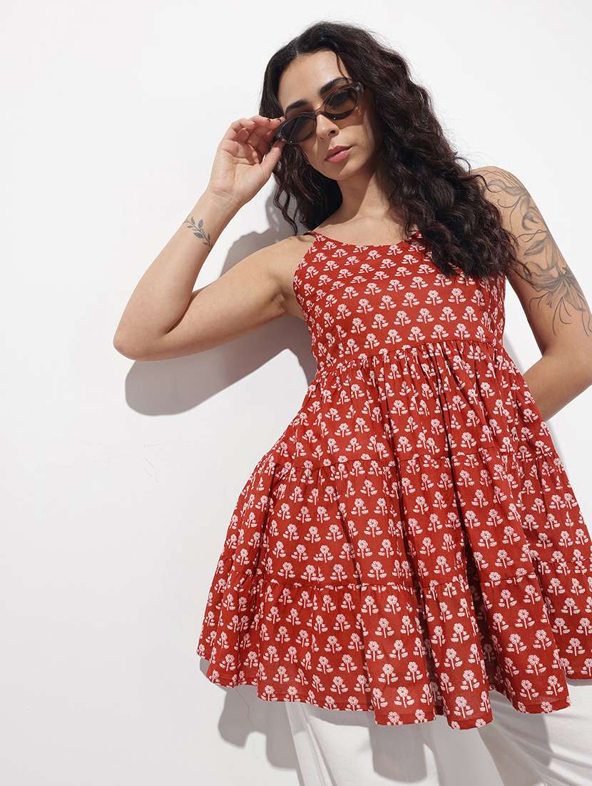 women printed shoulder strap flared kurti