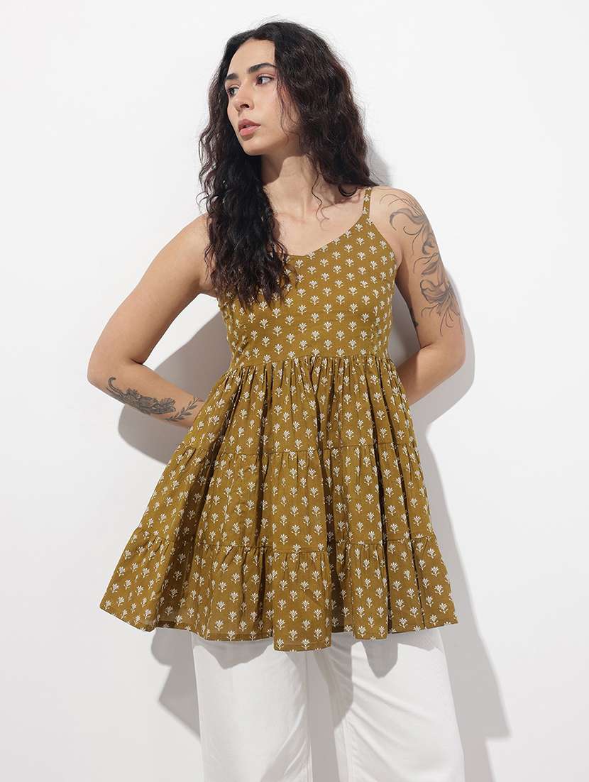 women printed shoulder strap flared kurti