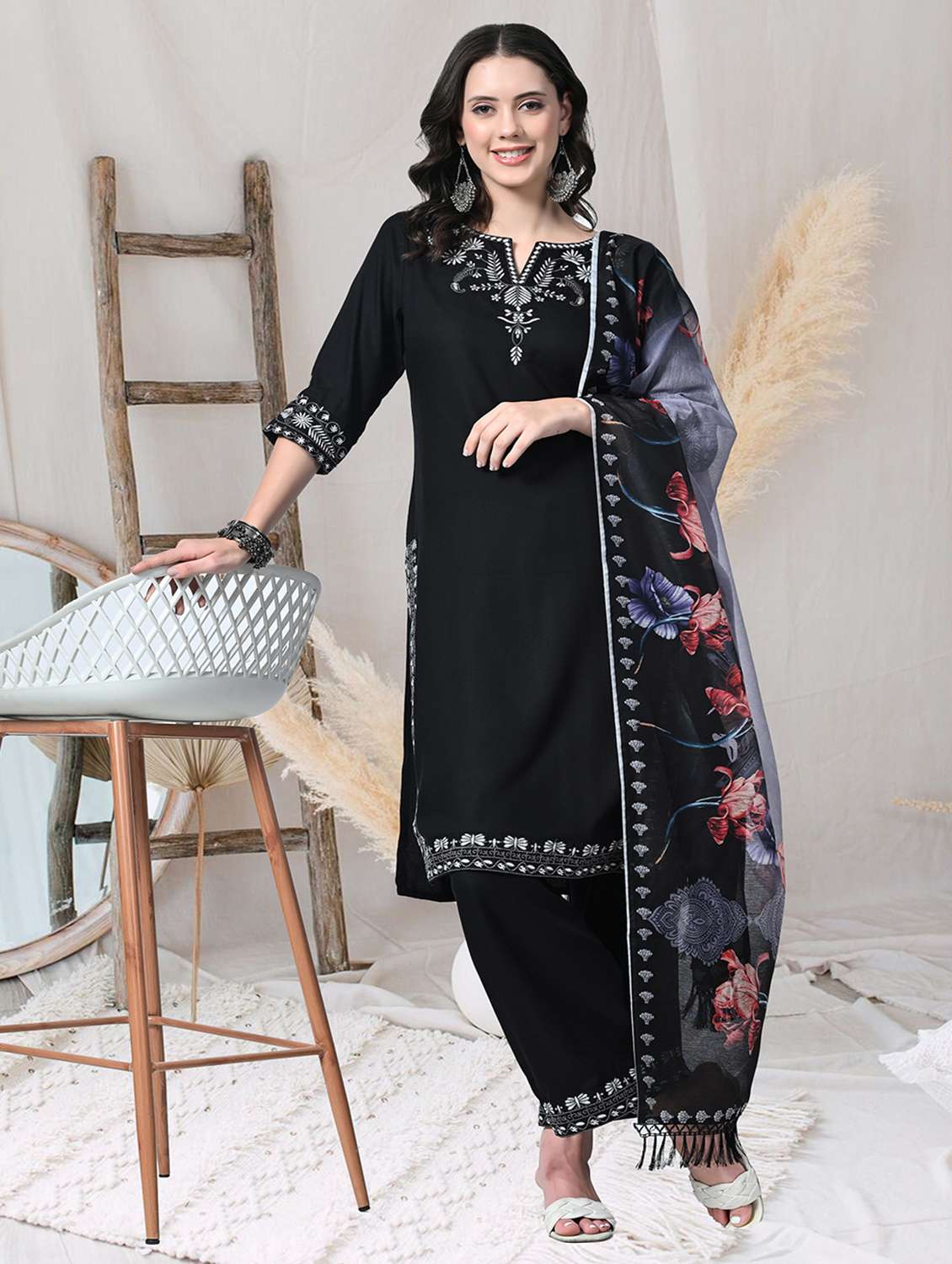 women solid with work three quarter sleeve kurta pant with dupatta set