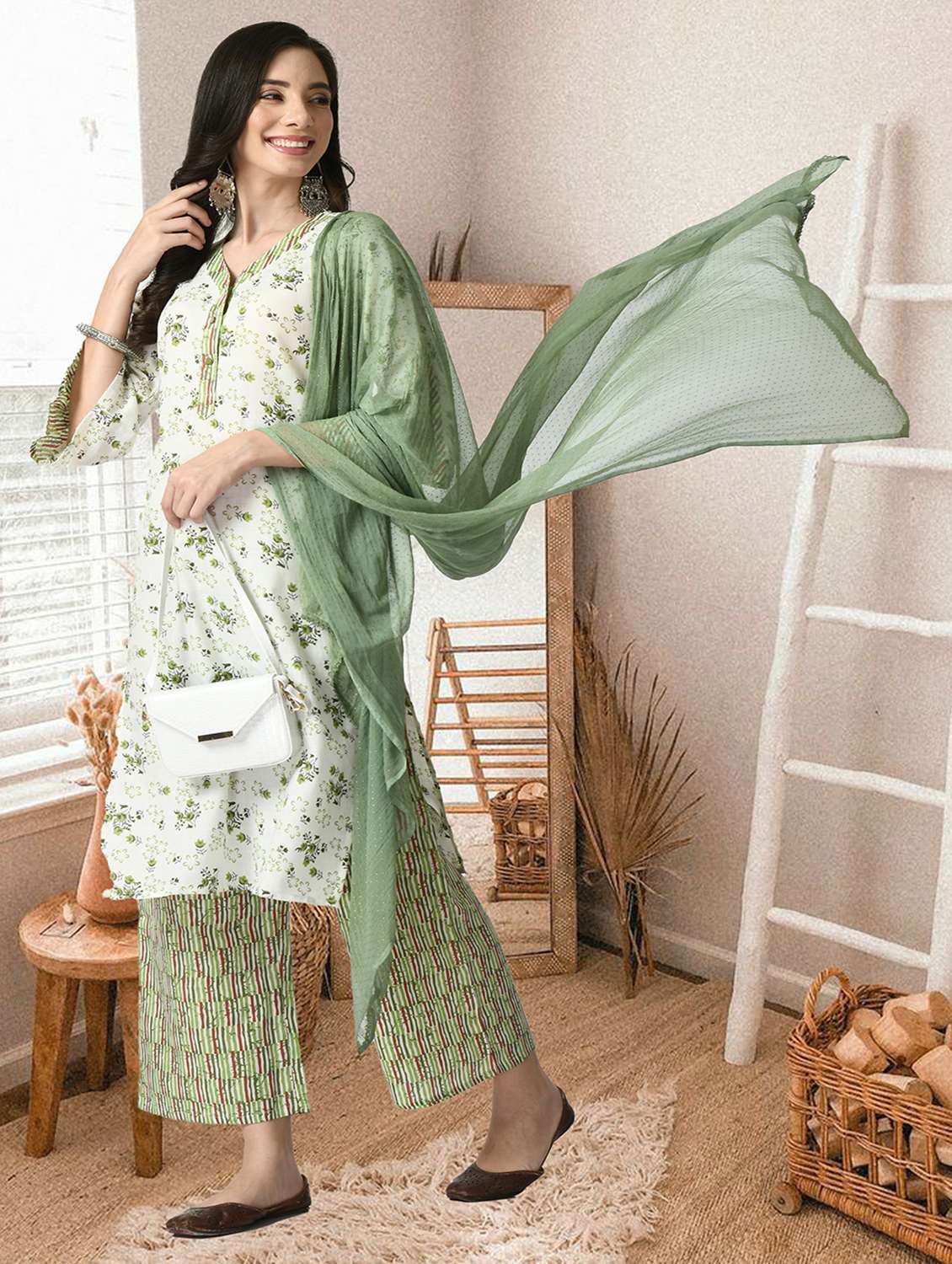 women floral three quarter sleeve kurta palazzo with dupatta set - 22404307 -  Standard Image - 5