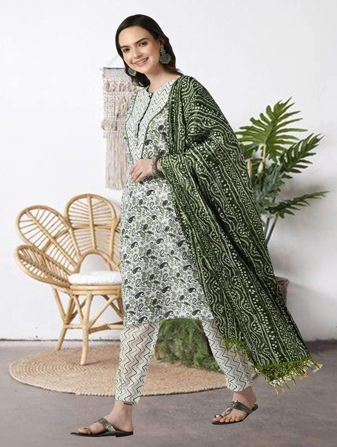 women paisley three quarter sleeve kurta pant with dupatta set - 22404309 -  Standard Image - 3