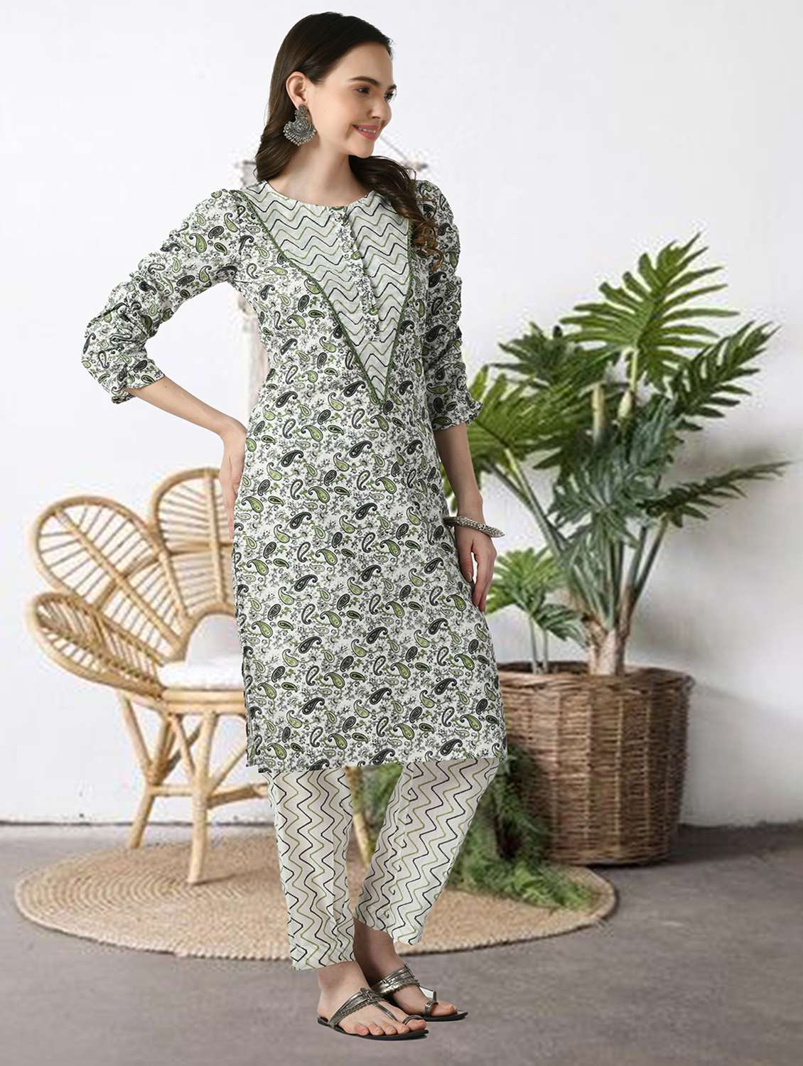 women paisley three quarter sleeve kurta pant with dupatta set - 22404309 -  Standard Image - 5