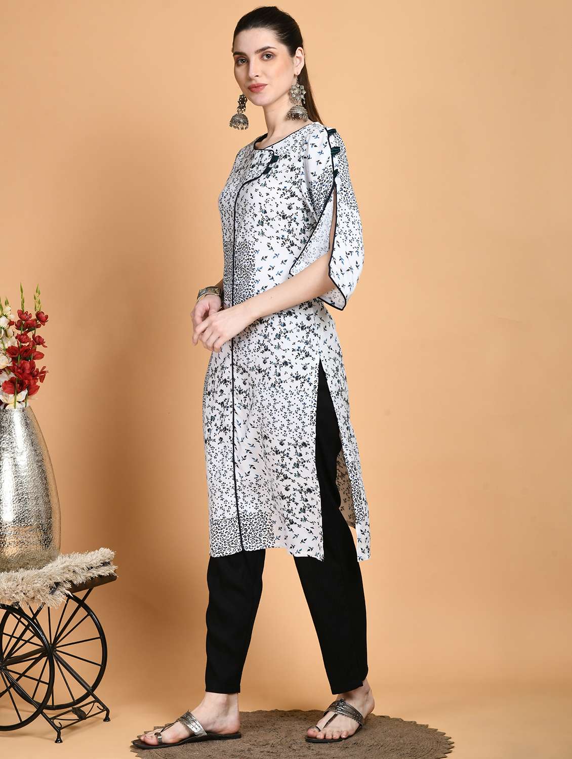 women printed slit sleeve straight kurta - 22404313 -  Standard Image - 5