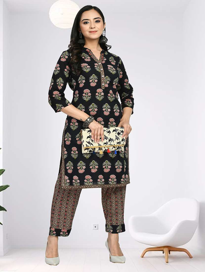 women floral three quarter sleeve kurta pant set