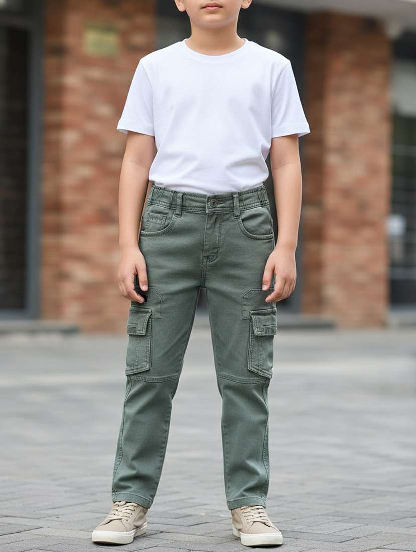 boys solid mid rise cargo pant