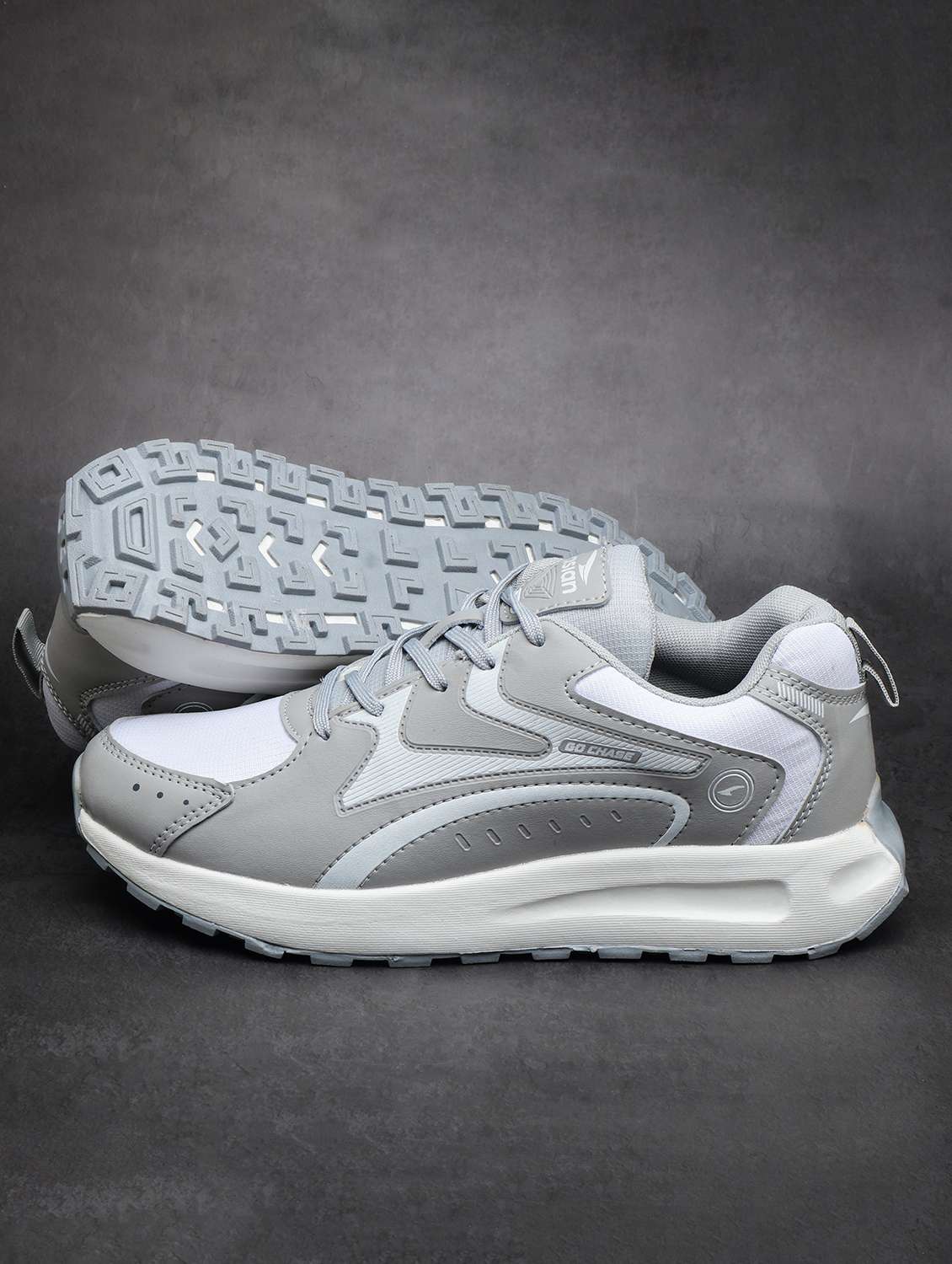 men grey lace up sport shoe
