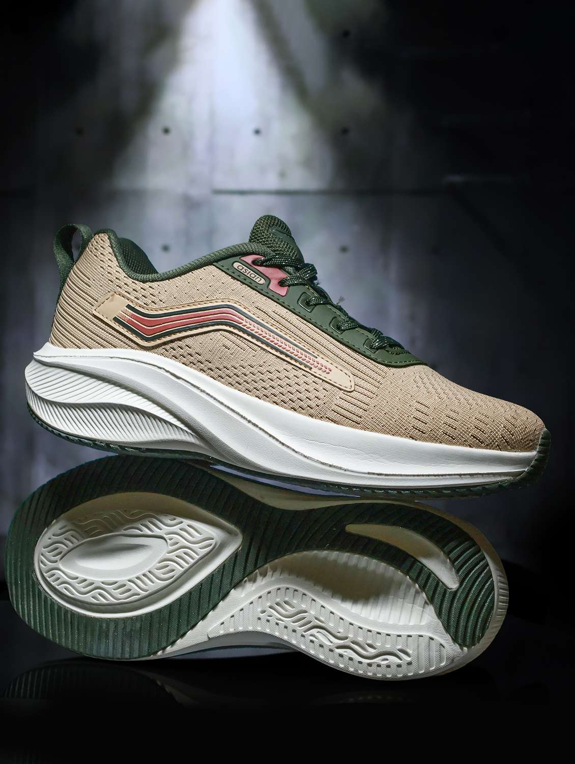 men beige lace up sport shoe