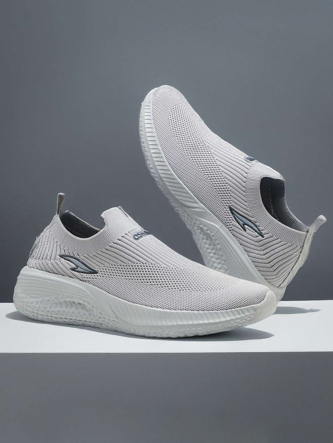 men grey slip on sport shoe
