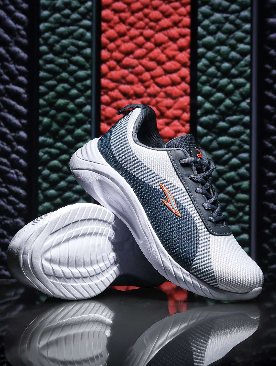 men navy blue lace up sport shoe