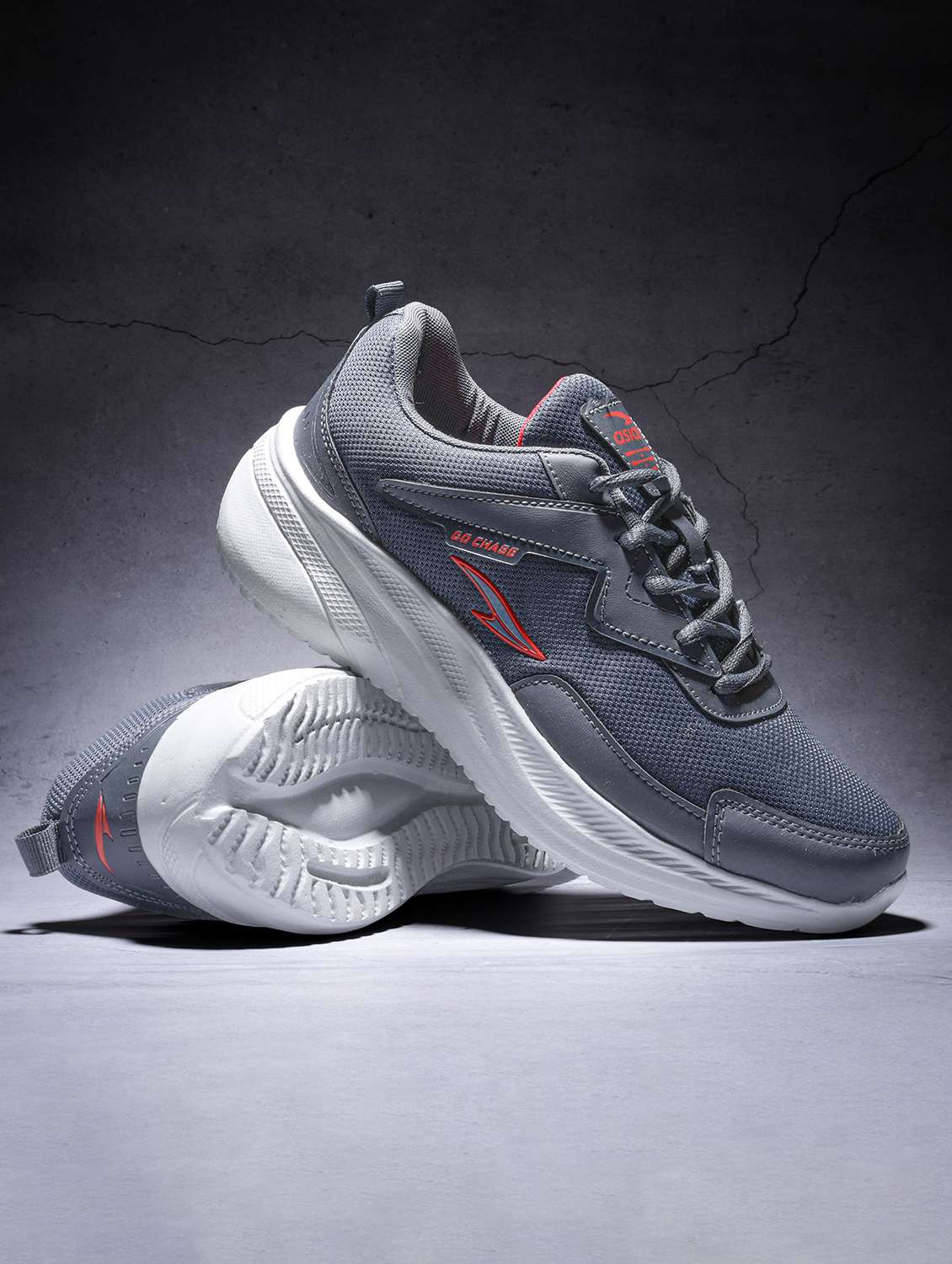 men grey lace up sport shoe