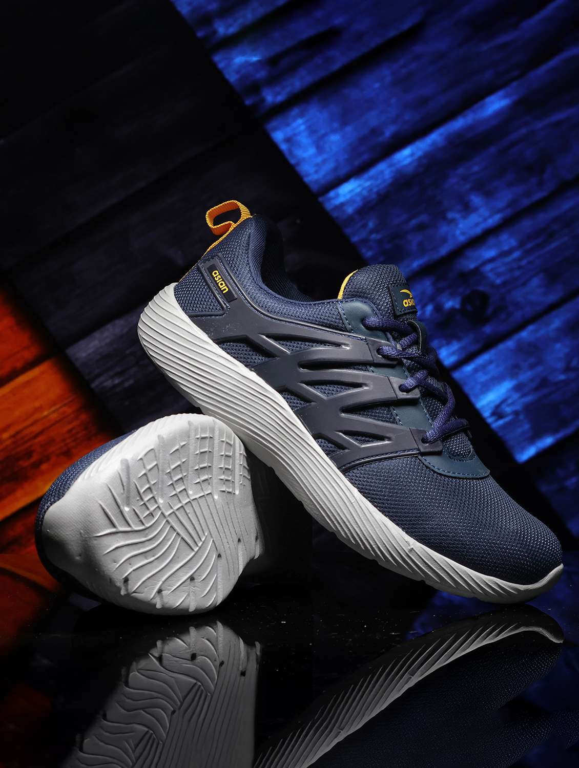 men navy blue lace up sport shoe