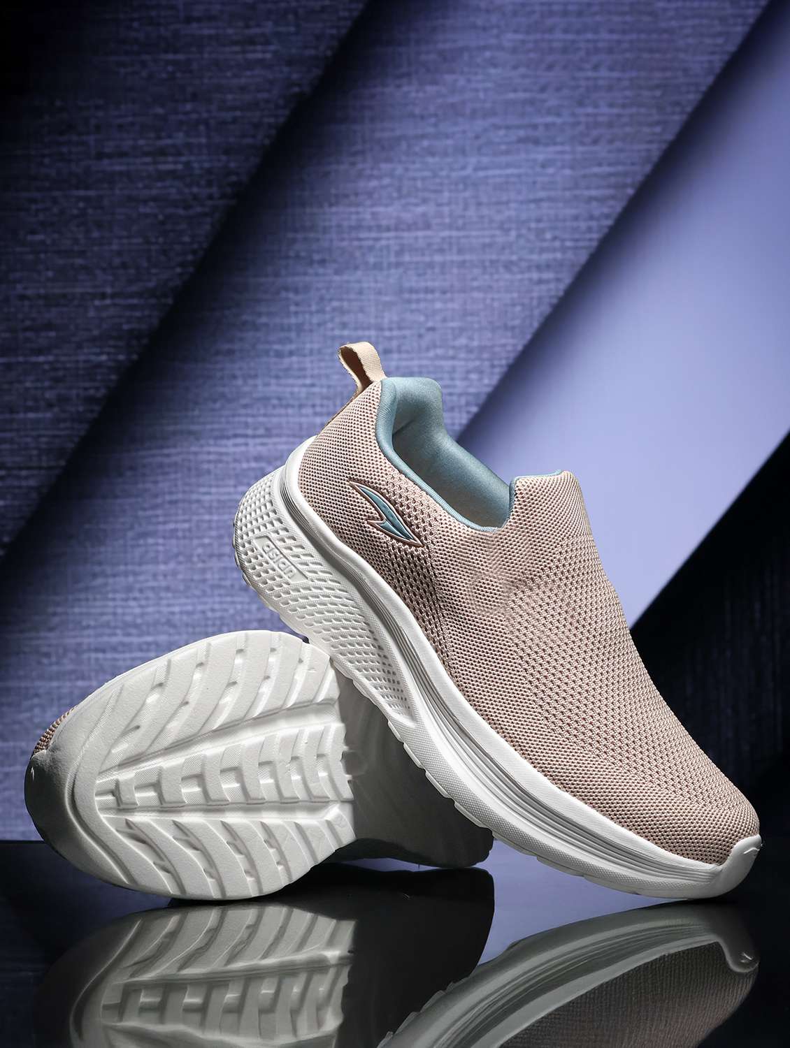 men beige slip on sport shoe