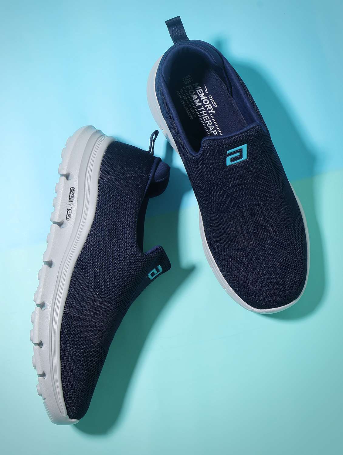 men navy blue slip on sport shoe