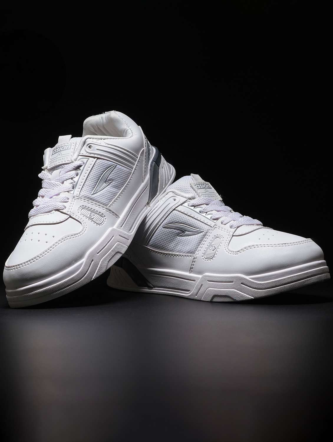 men solid lace up sneaker