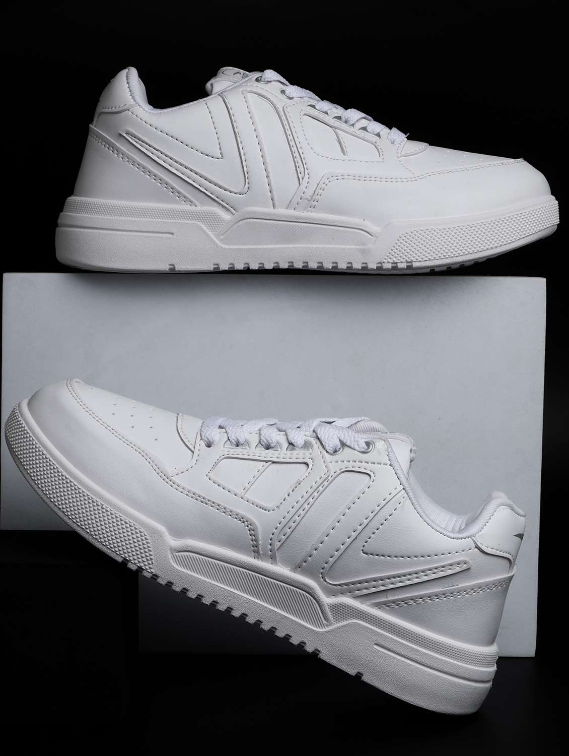 men solid lace up sneaker