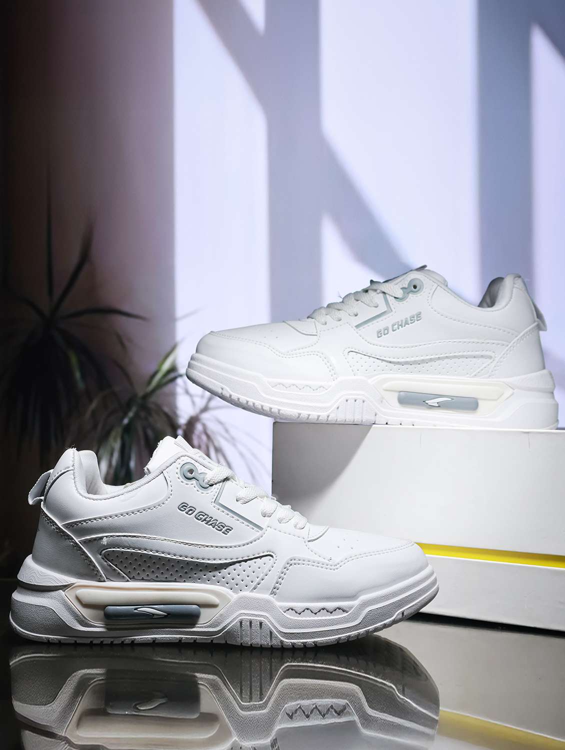 men solid lace up sneaker