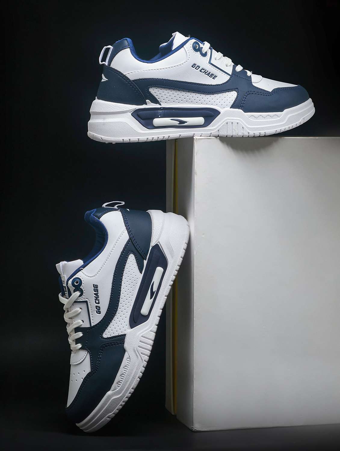 men color block lace up sneaker