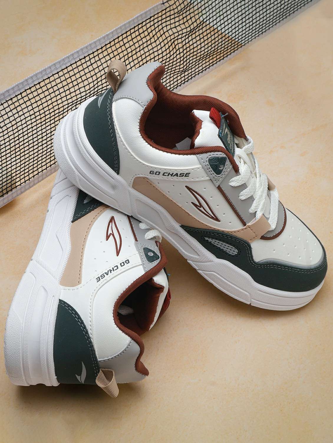 men color block lace up sneaker