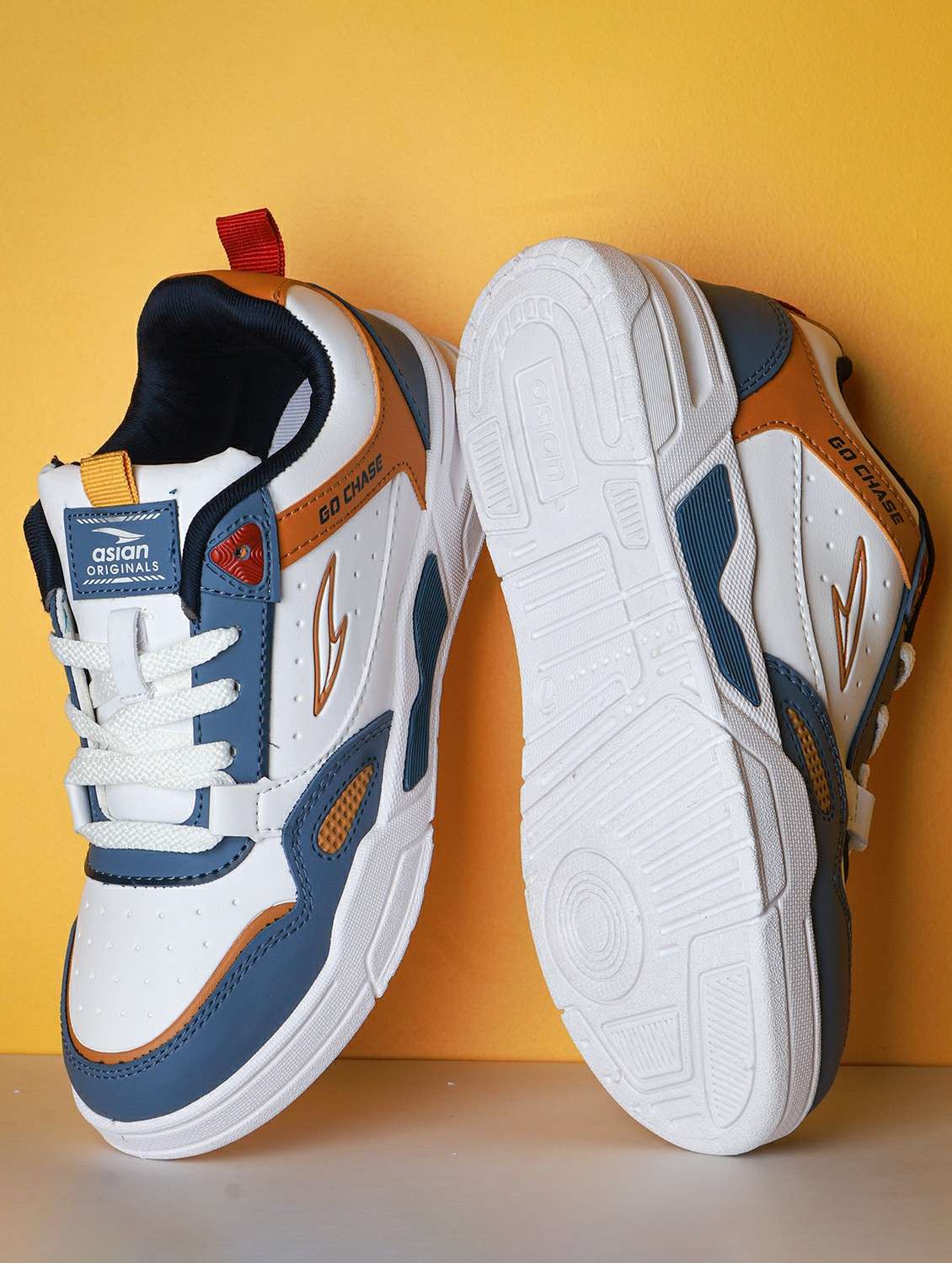 men color block lace up sneaker