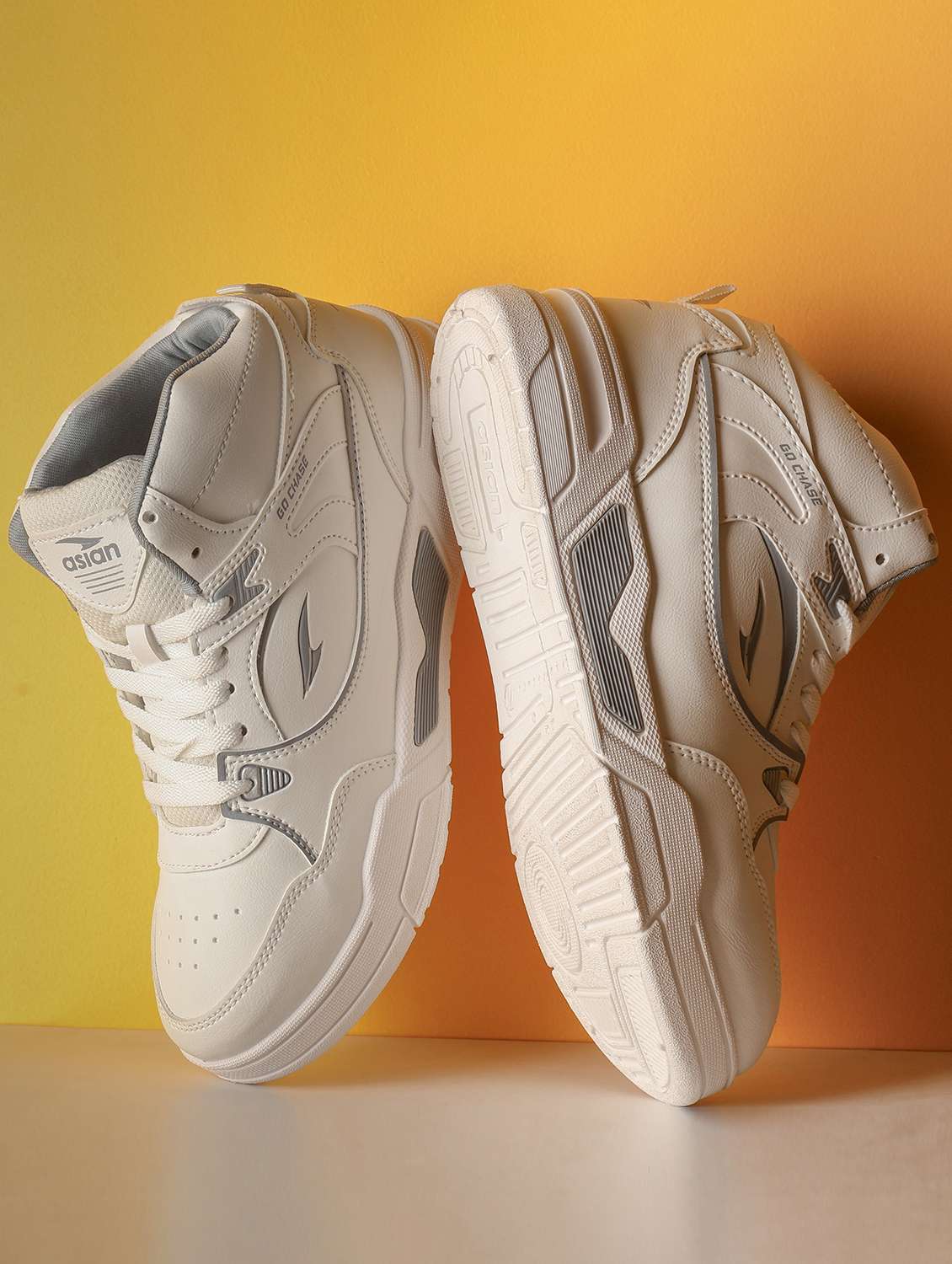 men solid lace up sneaker