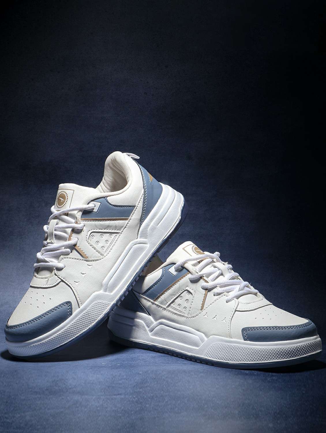 men color block lace up sneaker