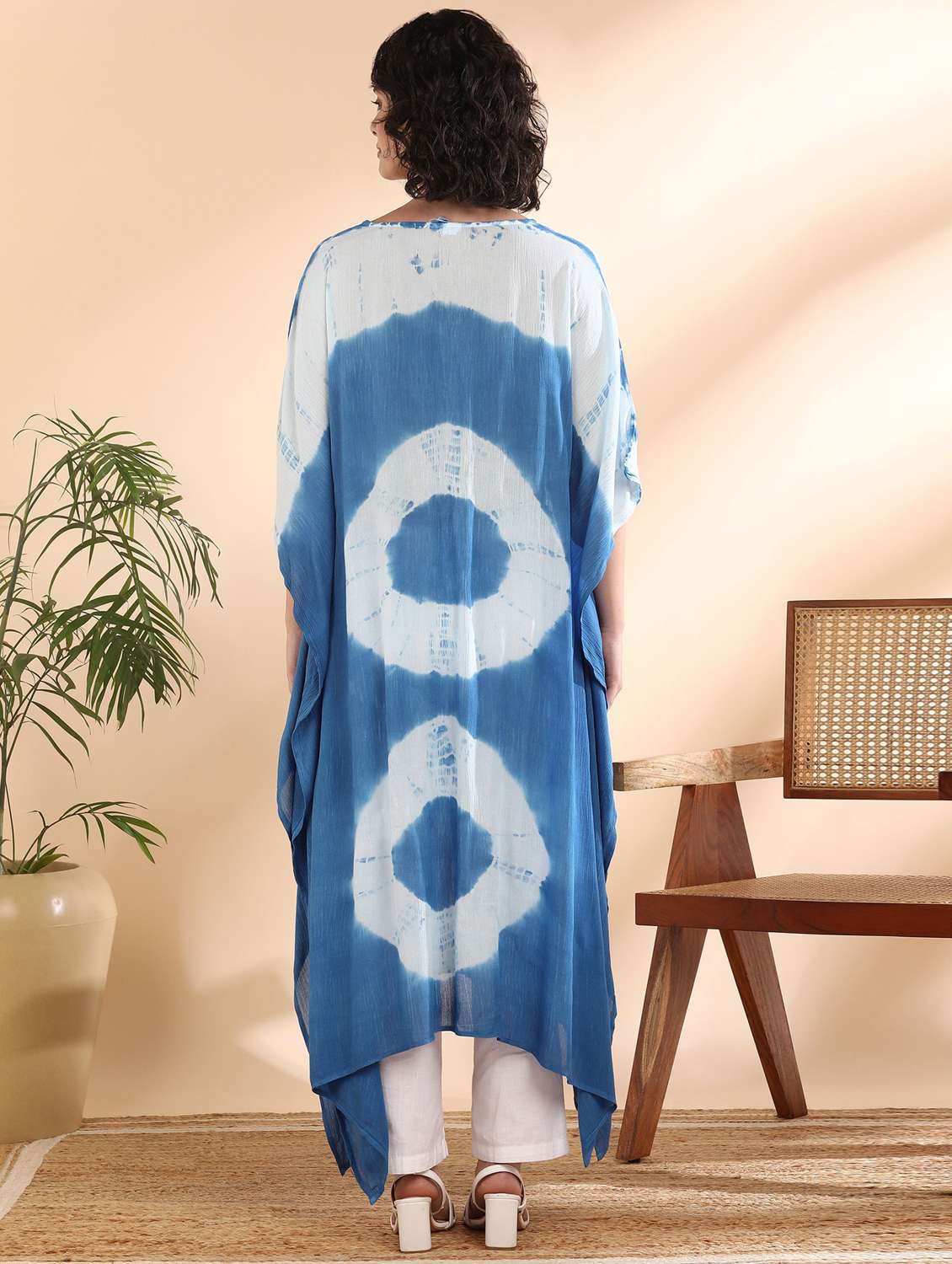 women printed blue crepe null kaftan - 22406736 -  Standard Image - 3