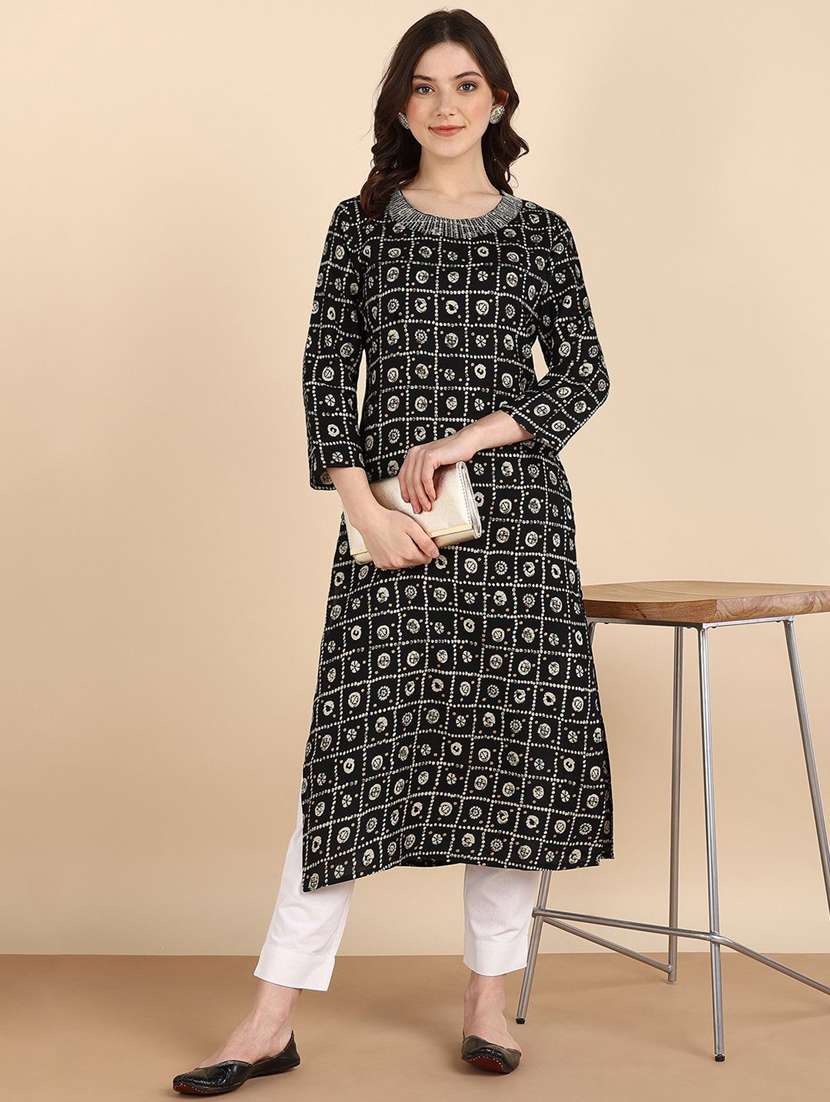 women printed three quarter sleeve straight kurta