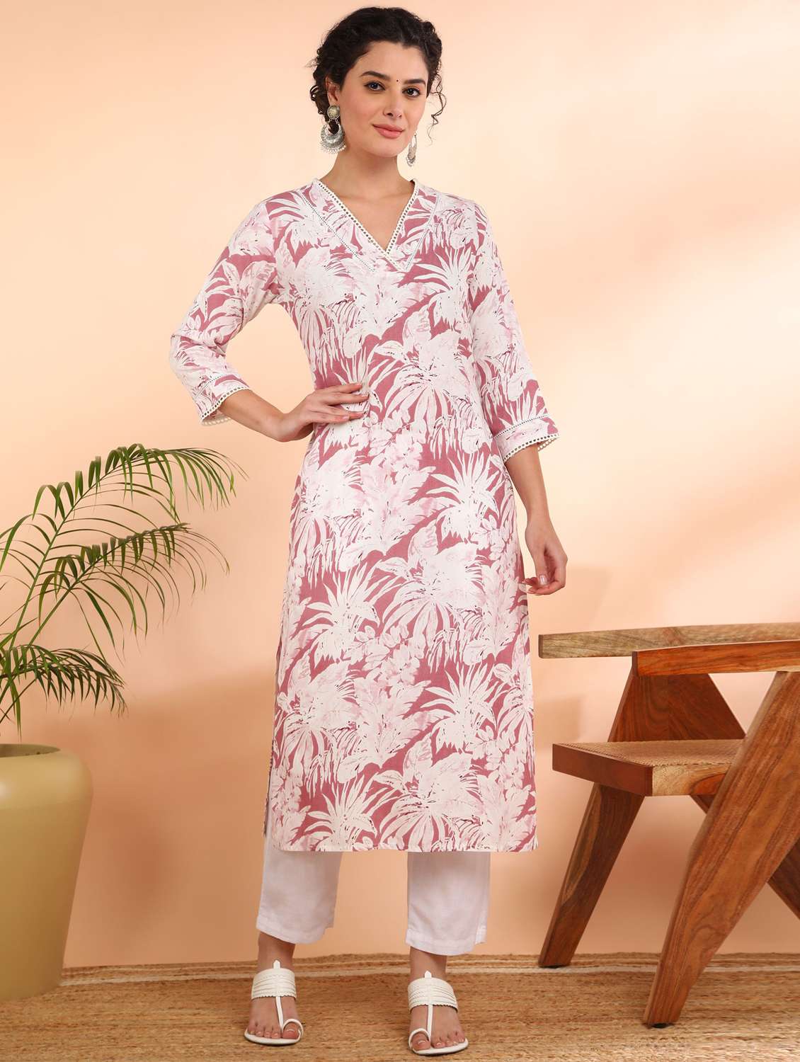 women floral printed three quarter sleeve straight kurta