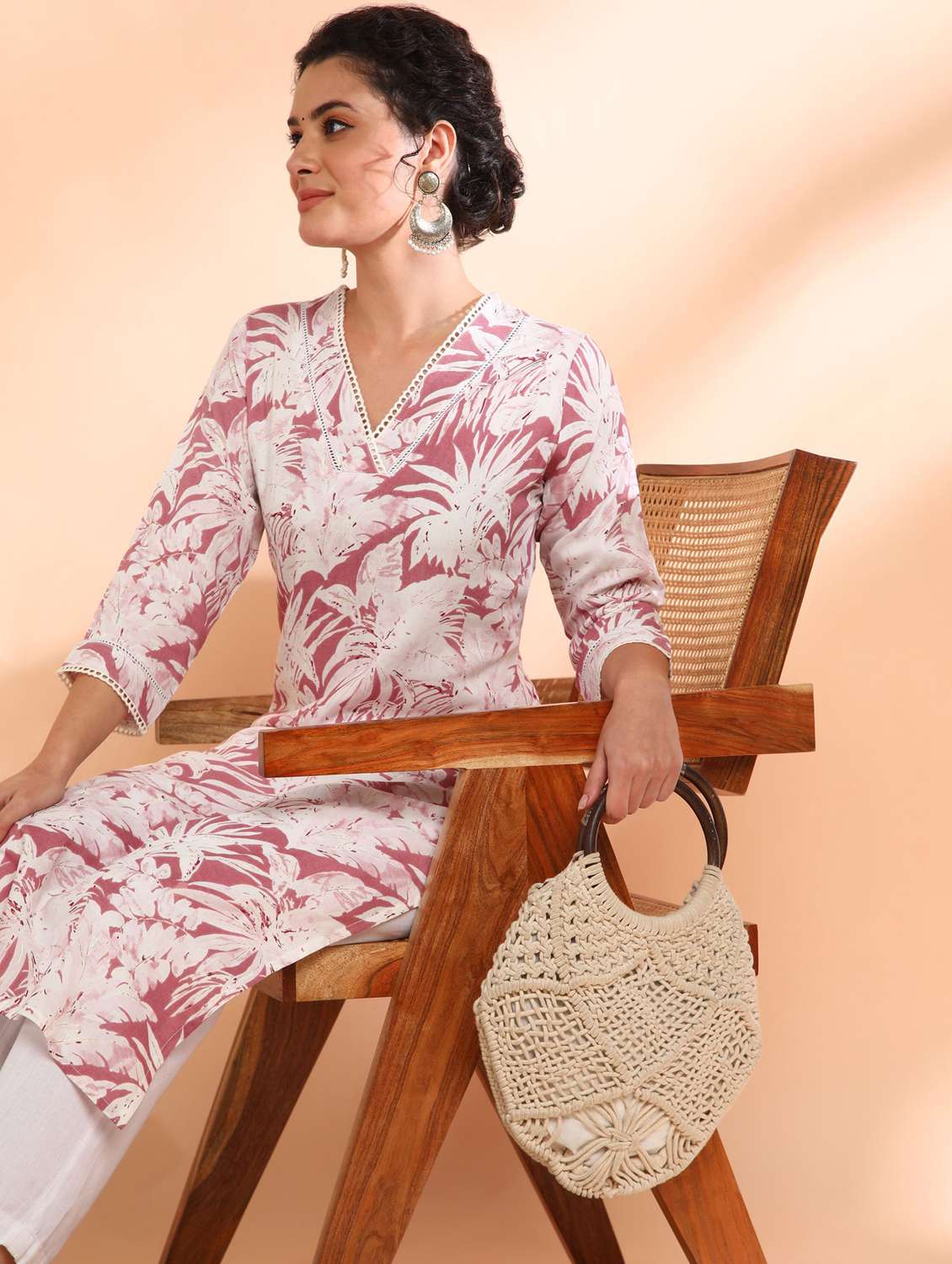 women floral printed three quarter sleeve straight kurta - 22406881 -  Standard Image - 3