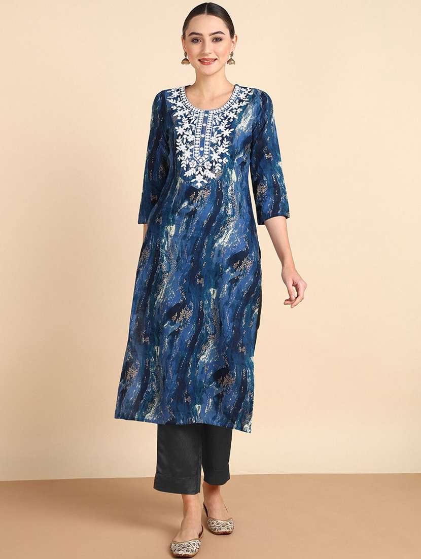 women printed three quarter sleeve straight kurta
