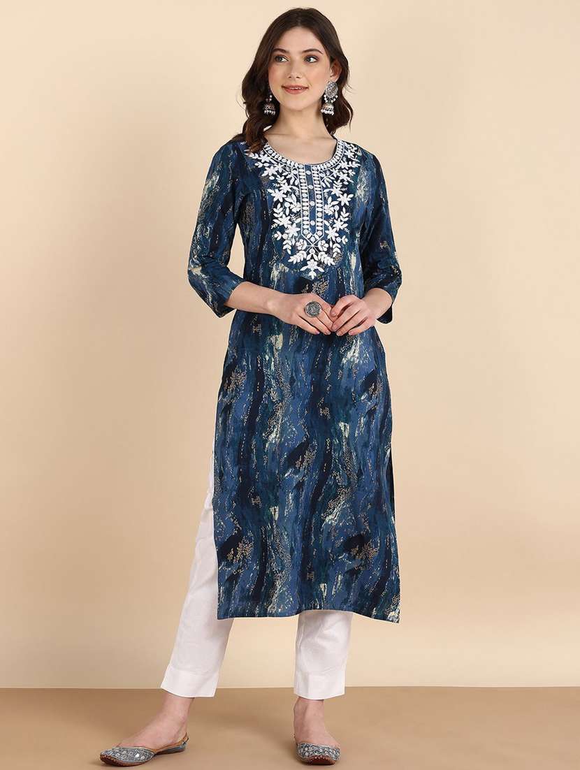 women printed three quarter sleeve straight kurta