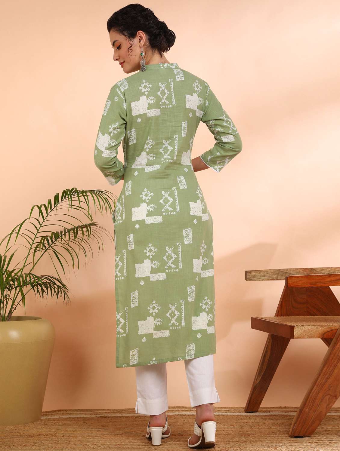 women printed three quarter sleeve straight kurta - 22407009 -  Standard Image - 3