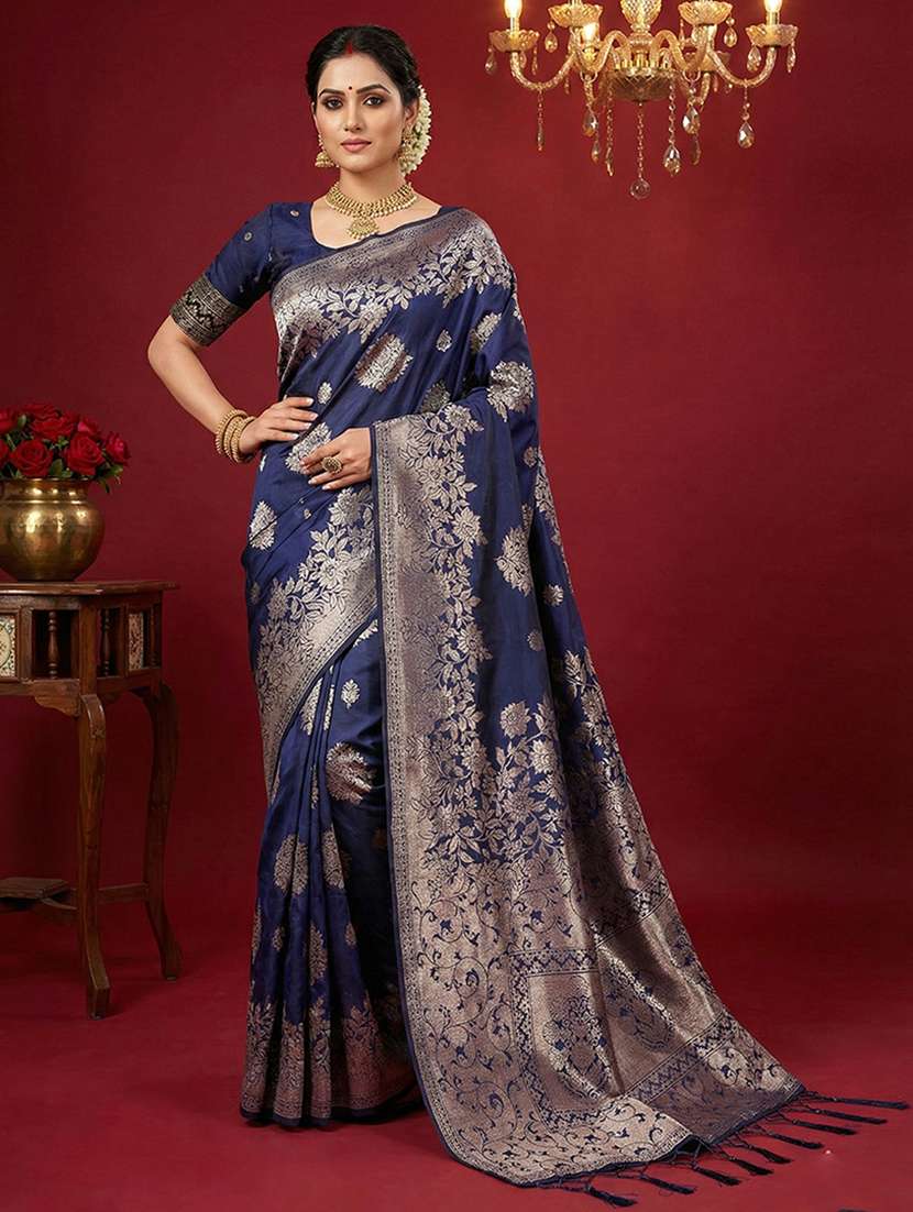 women self design banarasi saree with blouse
