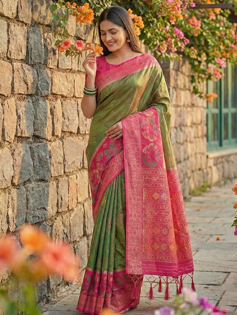women self design pochampalli saree with blouse