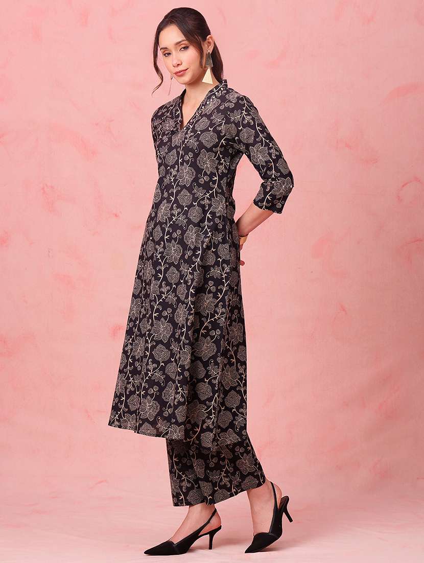 women floral three quarter sleeve kurta palazzo set - 22410858 -  Standard Image - 3